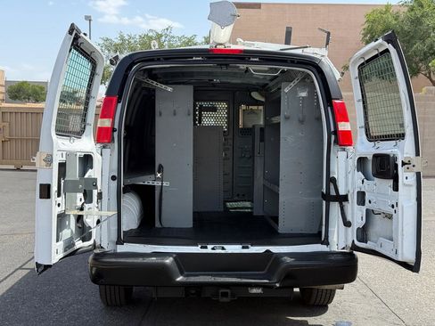 Used 2013 Chevrolet Express 2500 RWD image 11