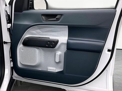 Used 2025 Ford Maverick XLT w/ Equipment Group 302A image 25