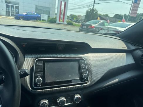 Used 2020 Nissan Kicks S FWD image 9