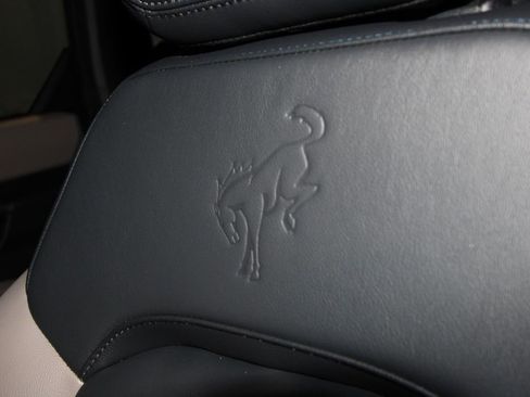 Used 2024 Ford Bronco Wildtrak image 21