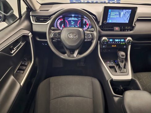 Used 2024 Toyota RAV4 XLE FWD image 8