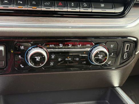 Used 2025 GMC Sierra 1500 SLT w/ SLT Premium Plus Package AWD/4WD image 10