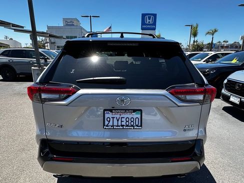 Used 2025 Toyota RAV4 XSE AWD/4WD image 7