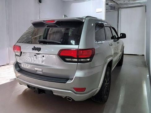 Used 2020 Jeep Grand Cherokee Altitude image 28