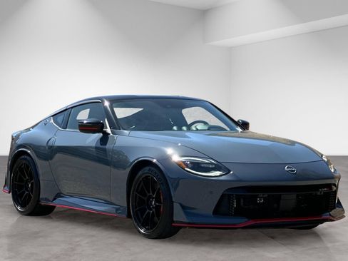 Used 2026 Nissan Z NISMO w/ Floor Mat Package RWD image 9