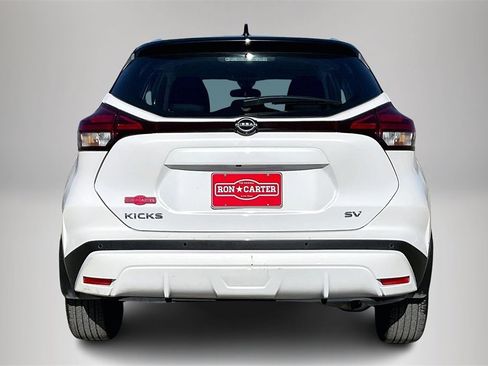 Used 2024 Nissan Kicks SV image 6