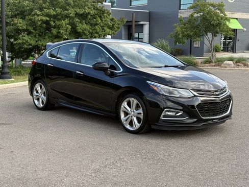 Used 2017 Chevrolet Cruze Premier FWD image 5
