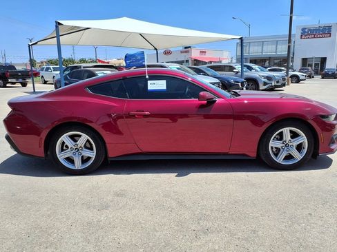 Used 2026 Ford Mustang Coupe RWD image 9