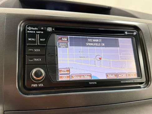 Used 2014 Toyota Sienna SE FWD image 20