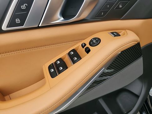 Used 2025 BMW X5 M60i image 28