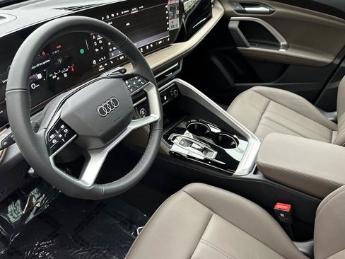 Used 2025 Audi Q5 Premium Plus AWD/4WD image 10