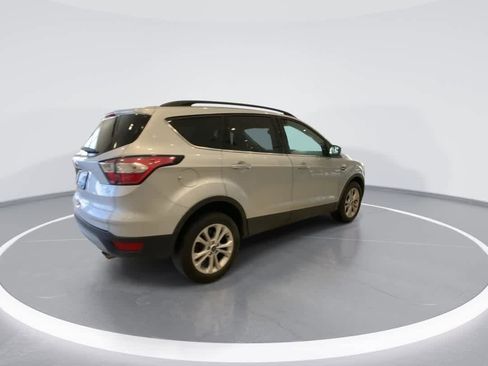 Used 2018 Ford Escape SE image 8