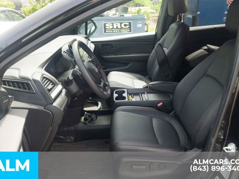 Used 2024 Honda Odyssey Sport image 9