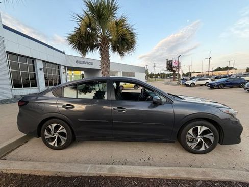 Used 2025 Subaru Legacy Premium AWD/4WD image 19
