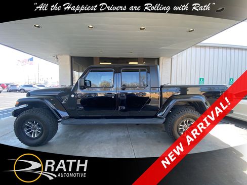 Used 2021 Jeep Gladiator Sport image 5