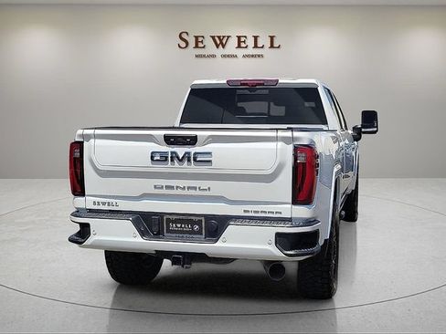 Used 2024 GMC Sierra 2500 Denali Ultimate AWD/4WD image 5