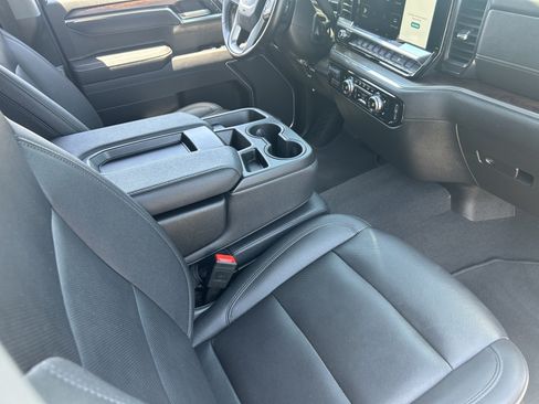 Certified 2025 GMC Sierra 1500 SLT AWD/4WD image 12