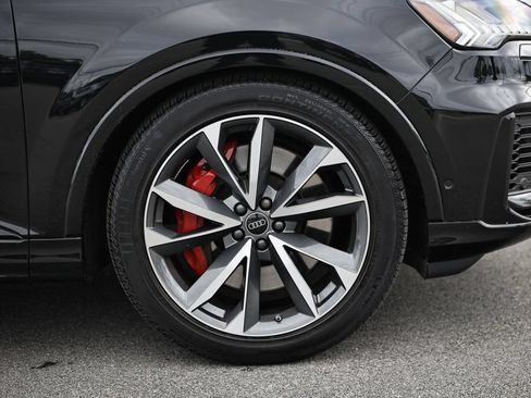 Certified 2023 Audi SQ7 Premium Plus w/ Black Optic Package AWD/4WD image 5