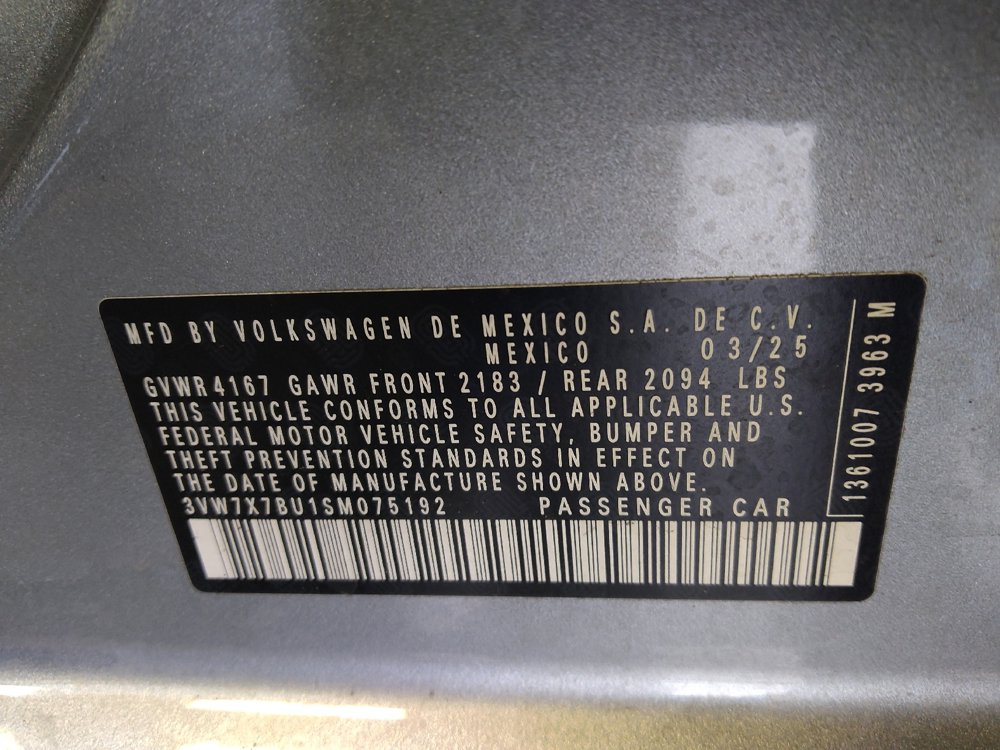 Used 2025 Volkswagen Jetta SE FWD image 33
