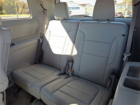 Certified 2023 GMC Acadia SLT image 11