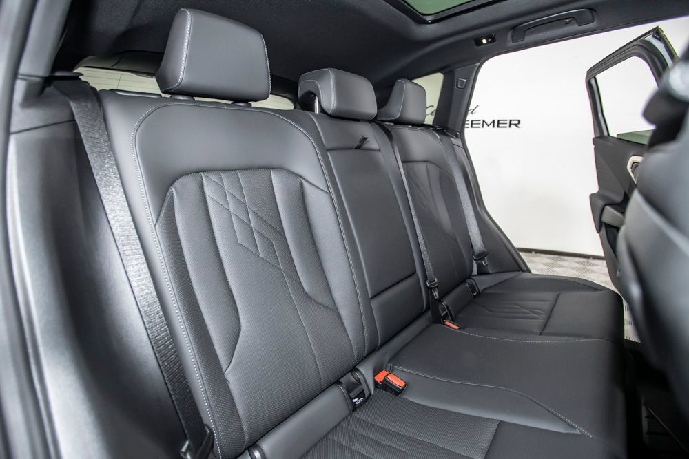 Used 2025 BMW X3 xDrive30i w/ Convenience Package AWD/4WD image 15