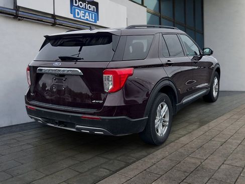 Certified 2023 Ford Explorer XLT w/ Equipment Group 202A AWD/4WD image 3