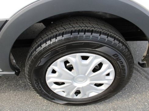 Used 2017 Ford Transit 150 XLT image 23