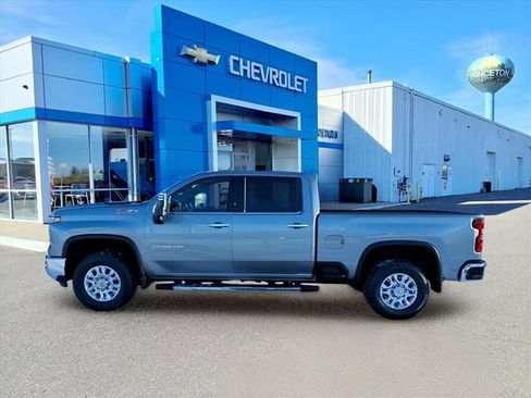 Used 2024 Chevrolet Silverado 2500 LTZ w/ LTZ Convenience Package AWD/4WD image 7