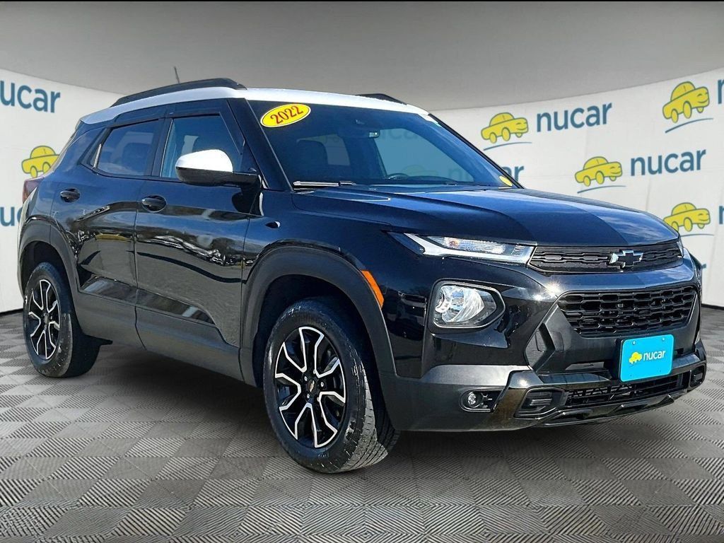 Used 2022 Chevrolet TrailBlazer ACTIV w/ Technology Package AWD/4WD image 1