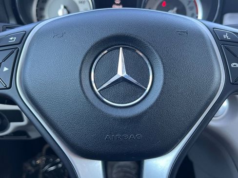 Used 2015 Mercedes-Benz GLA 250 image 5