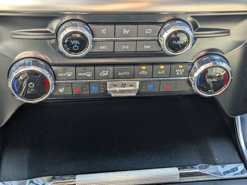 Used 2023 Ford F150 Raptor AWD/4WD image 24