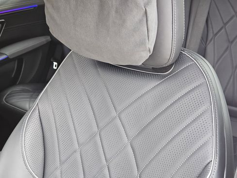 Used 2023 Mercedes-Benz EQS 580 4MATIC SUV image 15