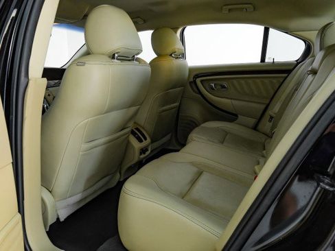 Used 2019 Ford Taurus Limited image 33