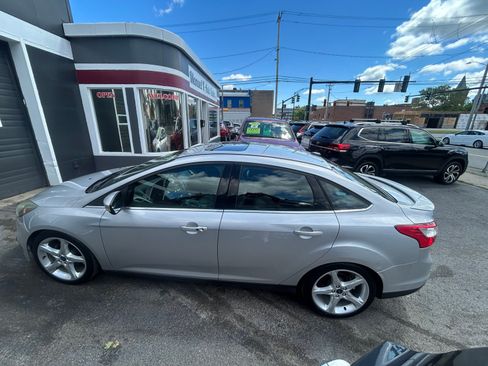 Used 2014 Ford Focus Titanium FWD image 5