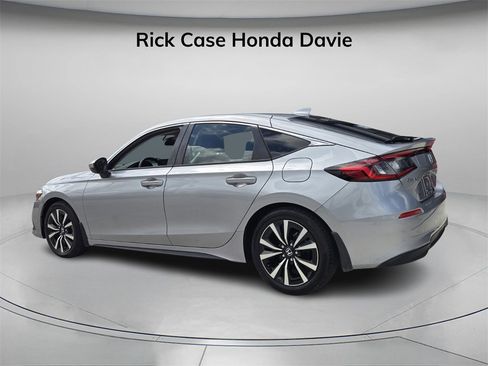 Certified 2024 Honda Civic EX-L image 7