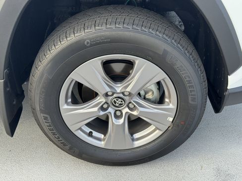 New 2025 Toyota RAV4 XLE image 15