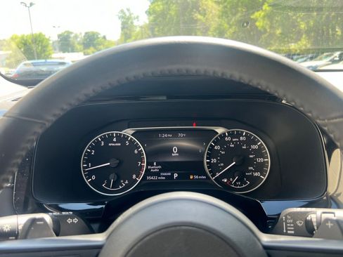 Used 2025 Nissan Pathfinder SV image 39