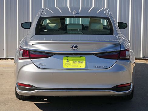 Used 2022 Lexus ES 300h w/ Premium Package image 52