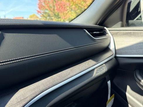 New 2025 Jeep Grand Cherokee L Limited w/ Trailer Tow Package image 24