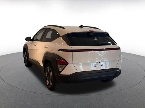 Used 2025 Hyundai Kona SEL image 11
