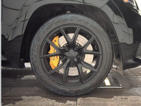 Used 2018 Jeep Grand Cherokee Trackhawk image 6