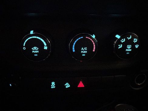 Used 2017 Jeep Wrangler Unlimited Sport w/ Quick Order Package 24S AWD/4WD image 18