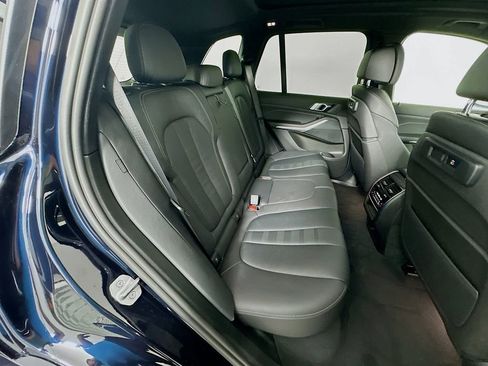 Certified 2022 BMW X5 sDrive40i w/ M Sport Package image 28