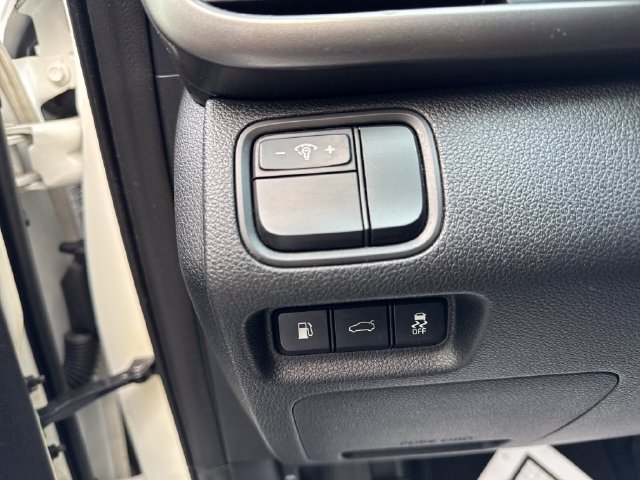 Used 2017 Kia Optima LX FWD image 32
