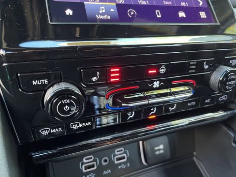 New 2025 Jeep Grand Cherokee L Altitude image 6