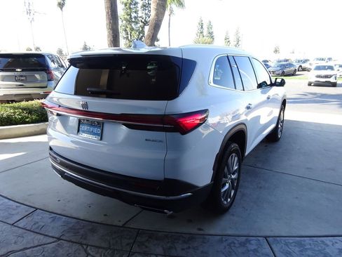 Certified 2025 Buick Enclave Preferred image 11