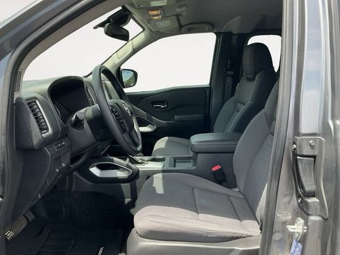 Used 2024 Nissan Frontier SV w/ Technology Package AWD/4WD image 9