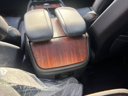 New 2026 Lincoln Navigator L Black Label image 33