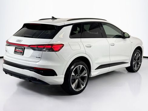 Used 2024 Audi Q4 e-tron Premium AWD/4WD image 5