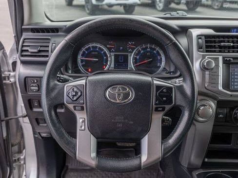 Used 2019 Toyota 4Runner SR5 Premium image 17
